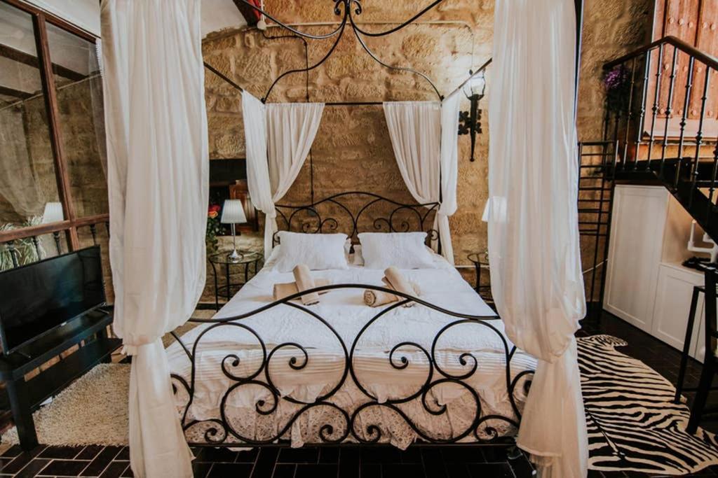 Durmiendo Como Reyes En La Rioja Cihuri Luaran gambar